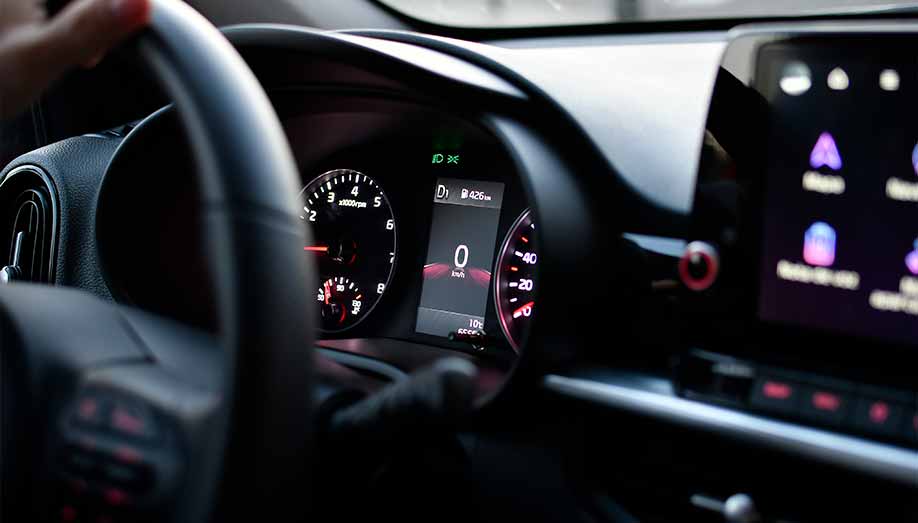 como-contaminar-menos-con-el-coche-consejos-practicos-para-una-conduccion-sostenible